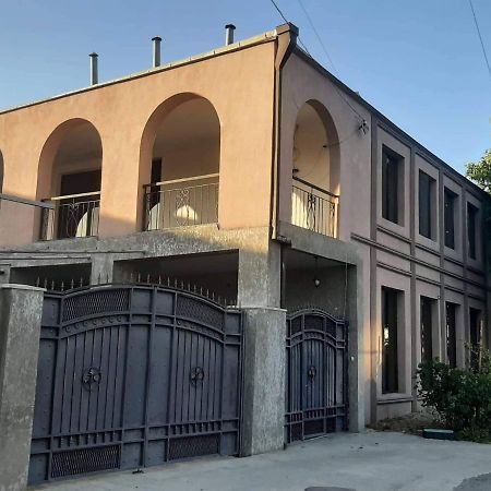 Bed and Breakfast Jorji Гори Экстерьер фото